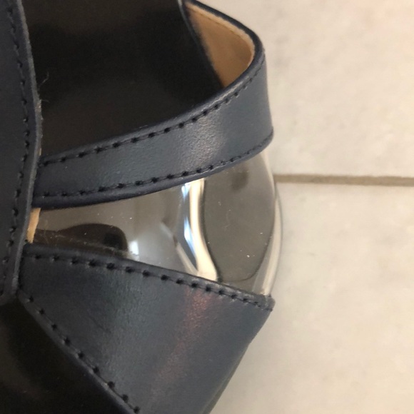 Michael Kors Berkeley T Strap heels NAVY - Picture 5 of 7